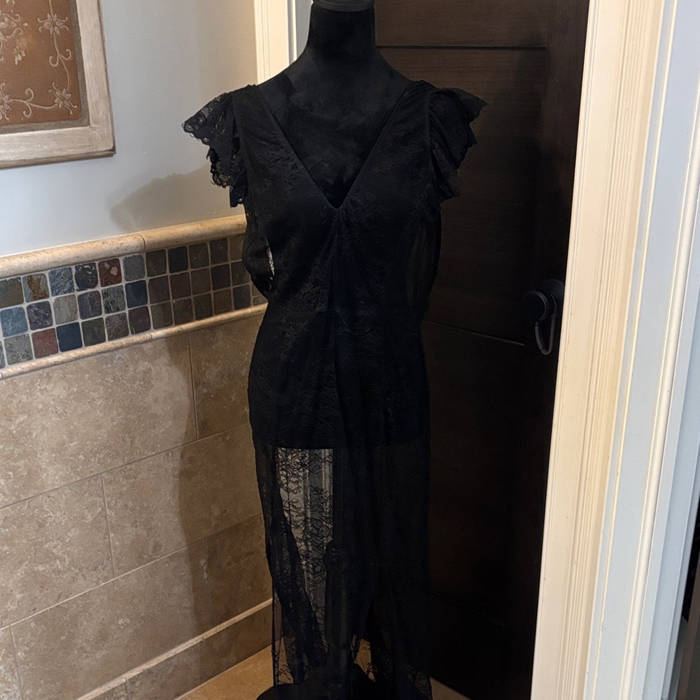 Honey Punch Black Lace Chemise